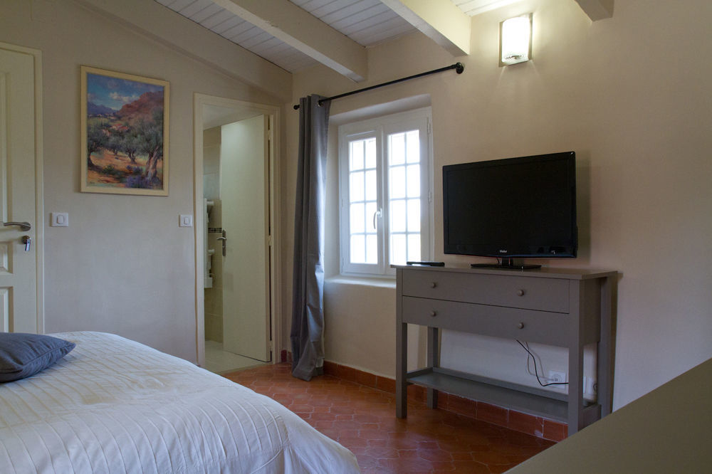 Domaine De La Pomme Hotel Trets Zewnętrze zdjęcie