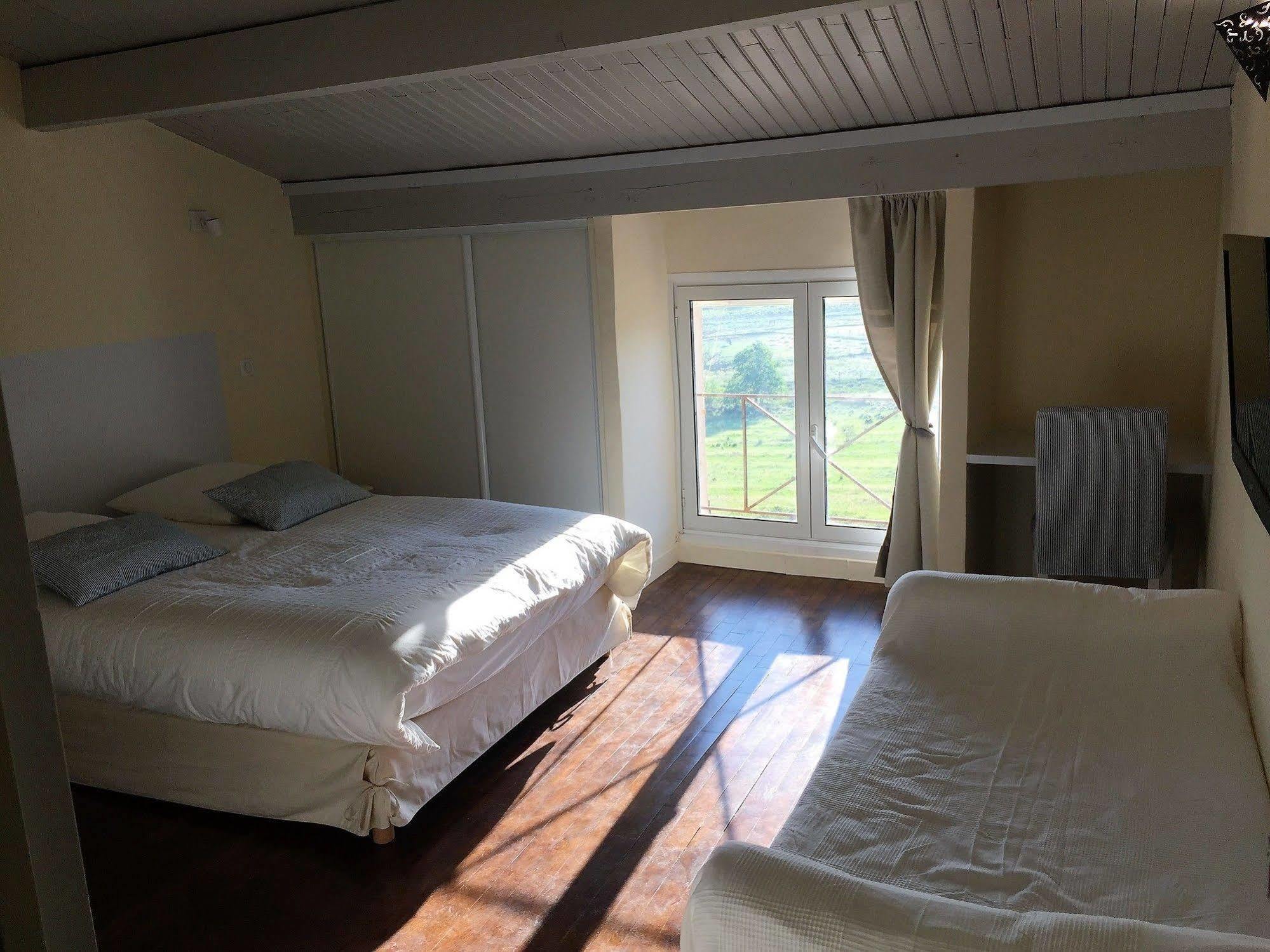 Domaine De La Pomme Hotel Trets Zewnętrze zdjęcie