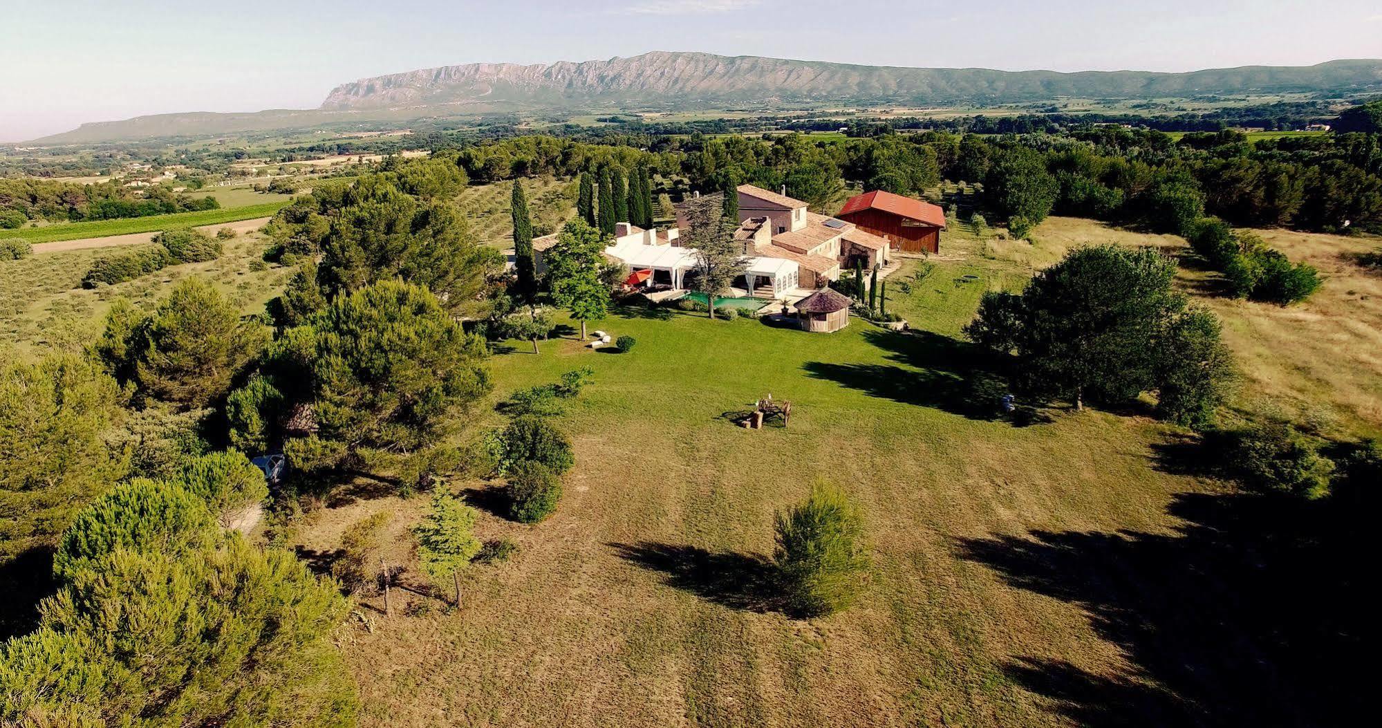 Domaine De La Pomme Hotel Trets Zewnętrze zdjęcie